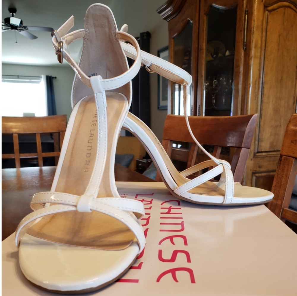 T-strap heeled sandals